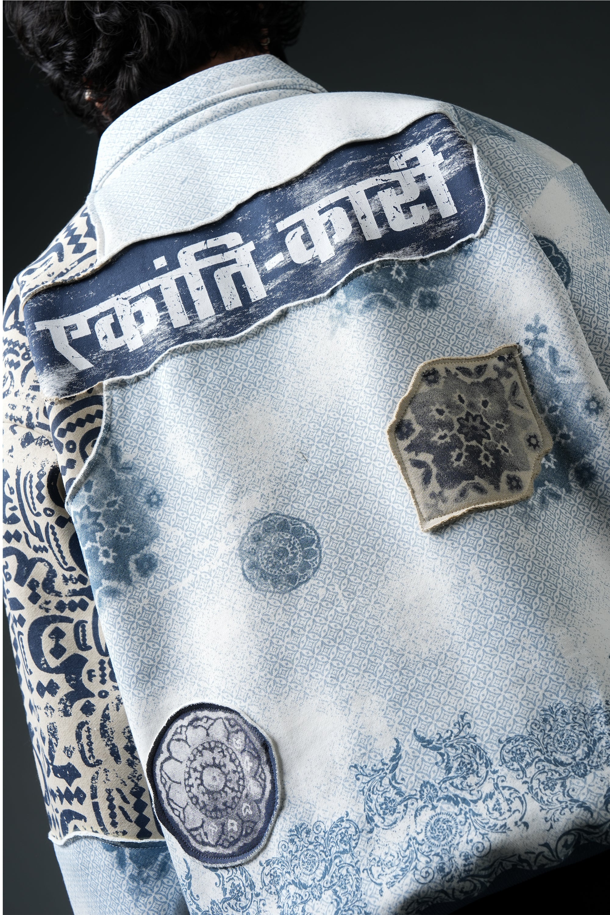 Ekanti-Kari Collared Sweatshirt - Image 11